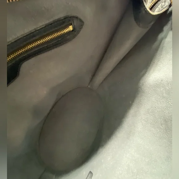 LV Black Epi Purse Authentic - Picture 4 of 13